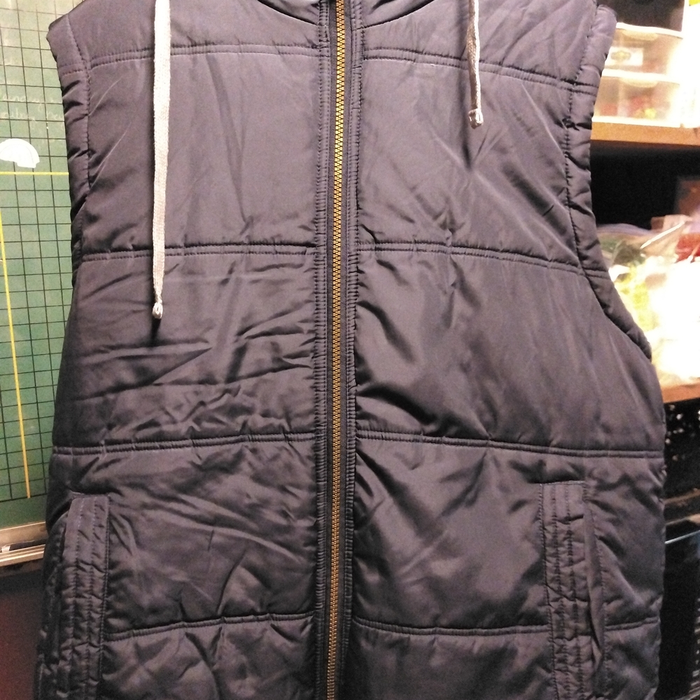 Weatherproof Vintage Hooded Navy Puffer Vest w/ Brown Fleece Lining